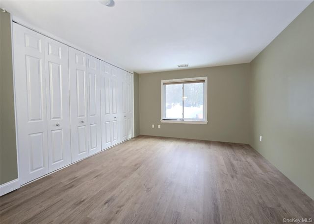 786 Hilltop Court, Coram, NY 11727