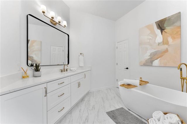 9345 Nesbit Lakes Drive, Alpharetta, GA 30022