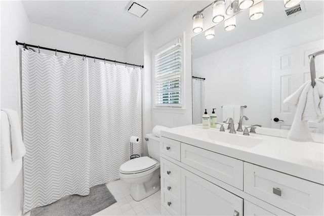 9345 Nesbit Lakes Drive, Alpharetta, GA 30022