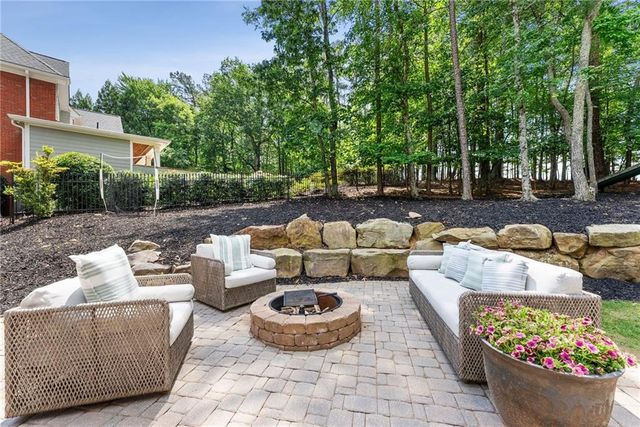 9345 Nesbit Lakes Drive, Alpharetta, GA 30022