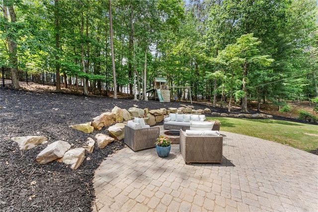 9345 Nesbit Lakes Drive, Alpharetta, GA 30022