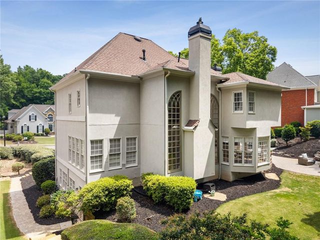 9345 Nesbit Lakes Drive, Alpharetta, GA 30022