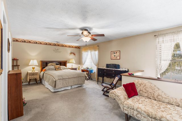 1582 Englewood Place, Florence, KY 41042