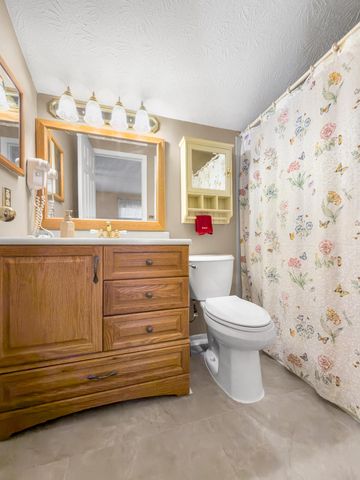 1582 Englewood Place, Florence, KY 41042