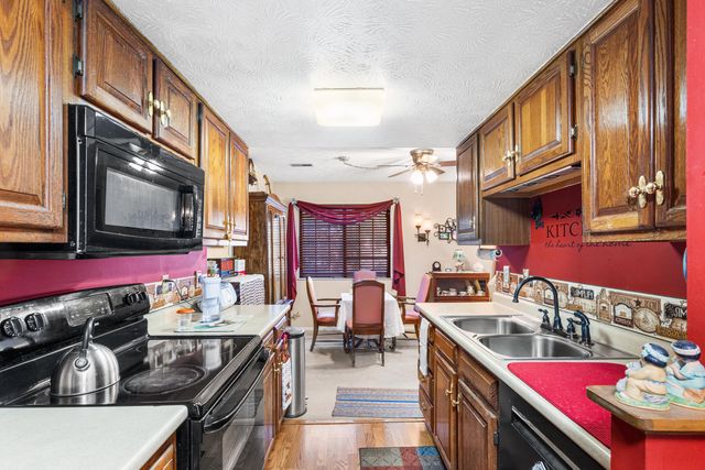 1582 Englewood Place, Florence, KY 41042