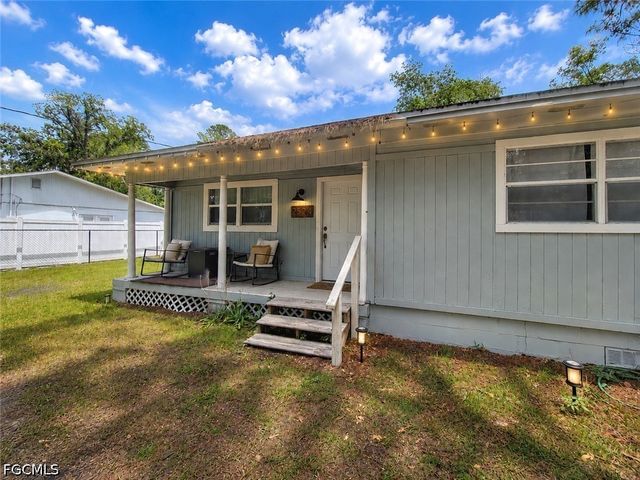 2524 NE 5th PL, Gainesville, FL 32641