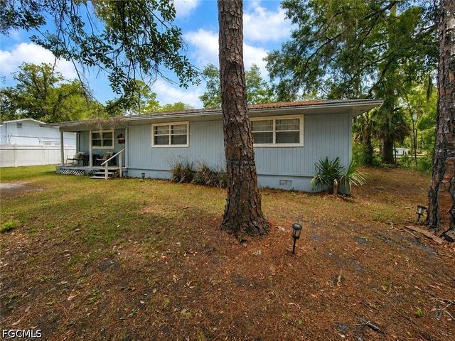 2524 NE 5th PL, Gainesville, FL 32641