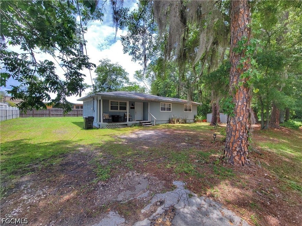 2524 NE 5th PL, Gainesville, FL 32641