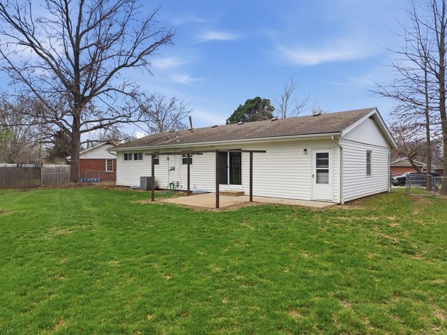2609 WEE WYND, Columbia, MO 65203