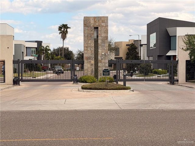 2404 S 43rd Street, Mcallen, TX 78503