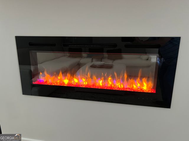 63 Whites Pond Road, Moreland, GA 30259