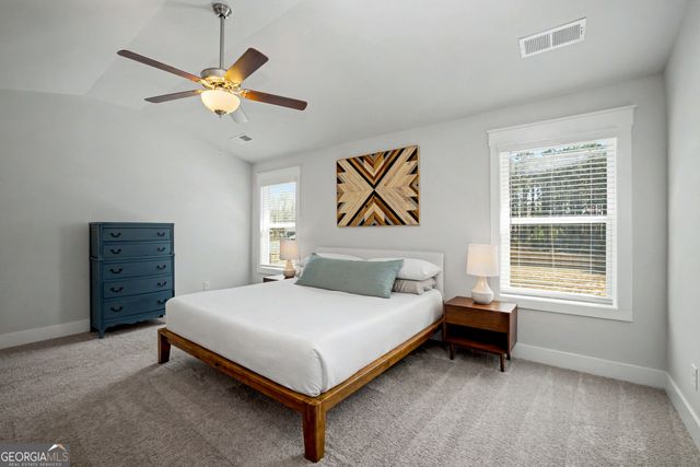 63 Whites Pond Road, Moreland, GA 30259