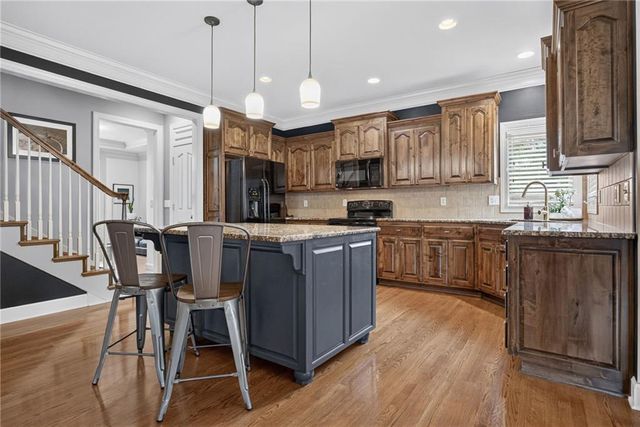 2929 SW Lewis Circle, Lee's Summit, MO 64081