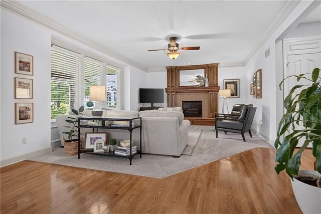 2929 SW Lewis Circle, Lee's Summit, MO 64081
