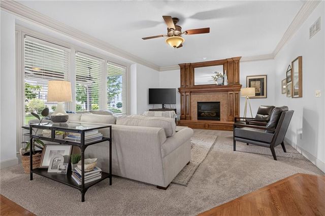 2929 SW Lewis Circle, Lee's Summit, MO 64081