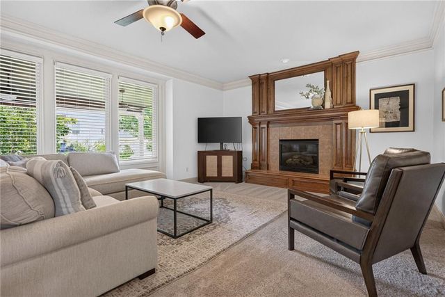 2929 SW Lewis Circle, Lee's Summit, MO 64081