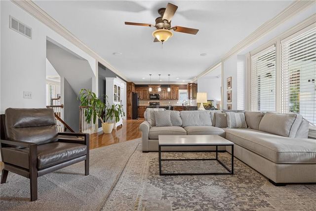 2929 SW Lewis Circle, Lee's Summit, MO 64081