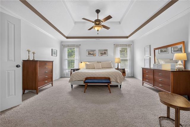 2929 SW Lewis Circle, Lee's Summit, MO 64081