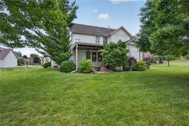 2929 SW Lewis Circle, Lee's Summit, MO 64081