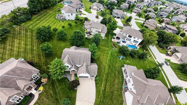2929 SW Lewis Circle, Lee's Summit, MO 64081
