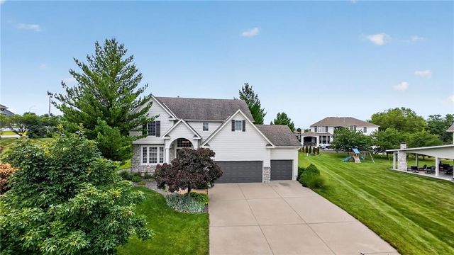 2929 SW Lewis Circle, Lee's Summit, MO 64081