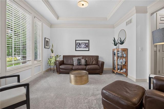 2929 SW Lewis Circle, Lee's Summit, MO 64081
