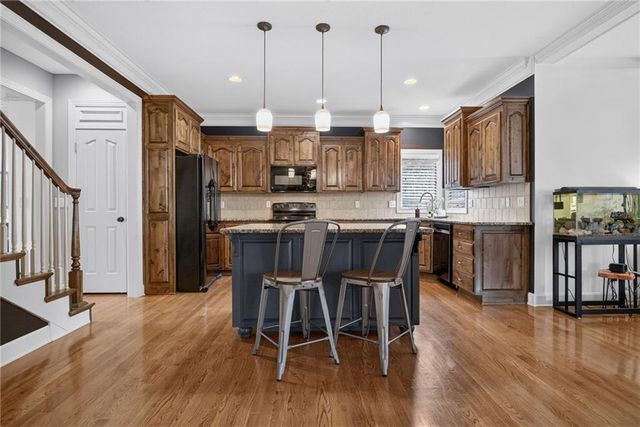 2929 SW Lewis Circle, Lee's Summit, MO 64081