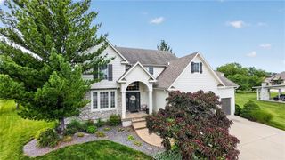 2929 SW Lewis Circle, Lee's Summit, MO 64081
