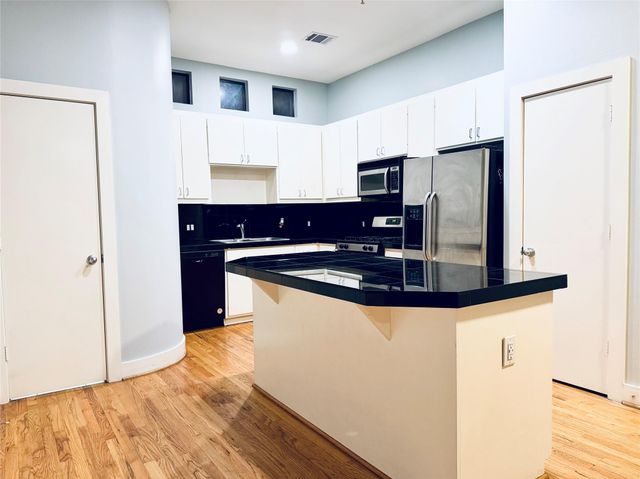 3501 Link Valley Drive 902, Houston, TX 77025