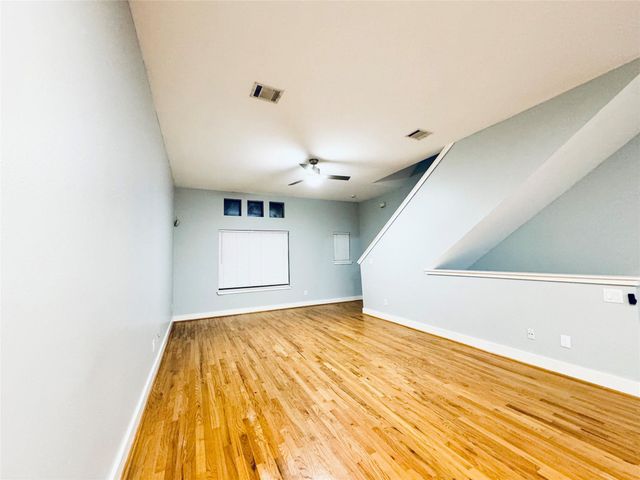 3501 Link Valley Drive 902, Houston, TX 77025