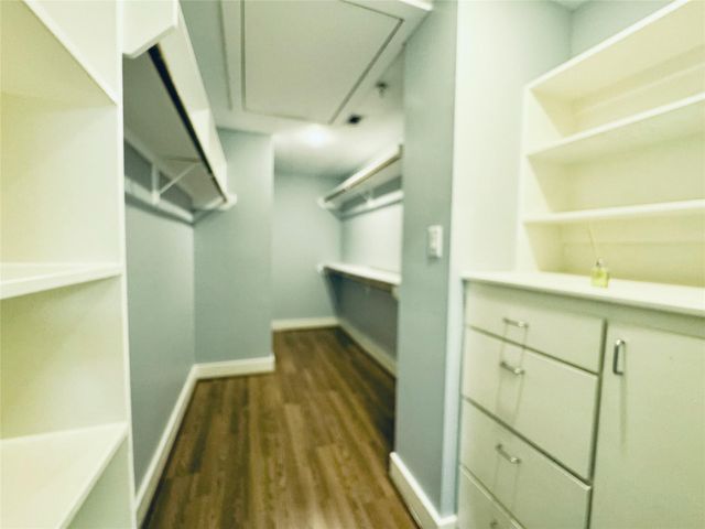 3501 Link Valley Drive 902, Houston, TX 77025