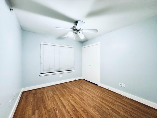 3501 Link Valley Drive 902, Houston, TX 77025