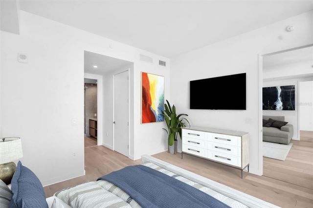 400 CENTRAL AVENUE 2405, St Petersburg, FL 33701