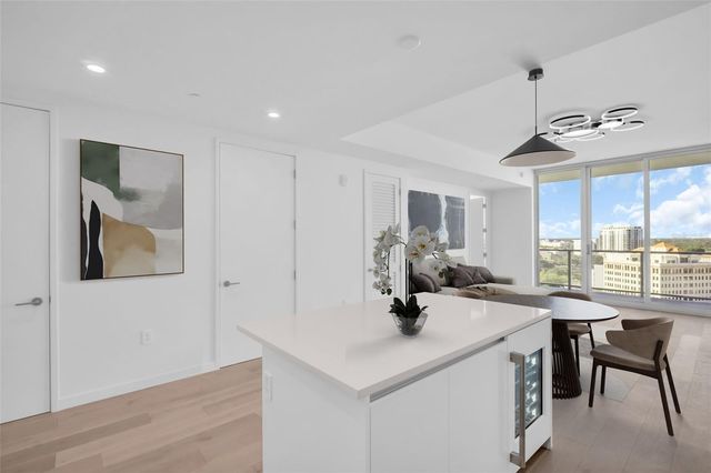 400 CENTRAL AVENUE 2405, St Petersburg, FL 33701