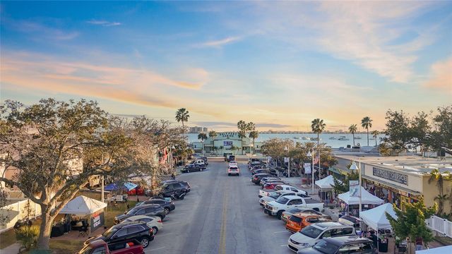 2706 46TH STREET S, Gulfport, FL 33711