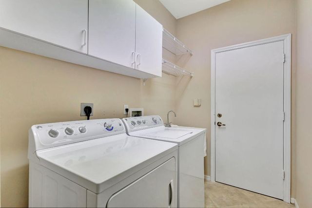 11223 Edgewater Circle, Wellington, FL 33414