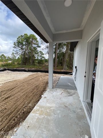 857 Bently ST E, Lehigh Acres, FL 33974