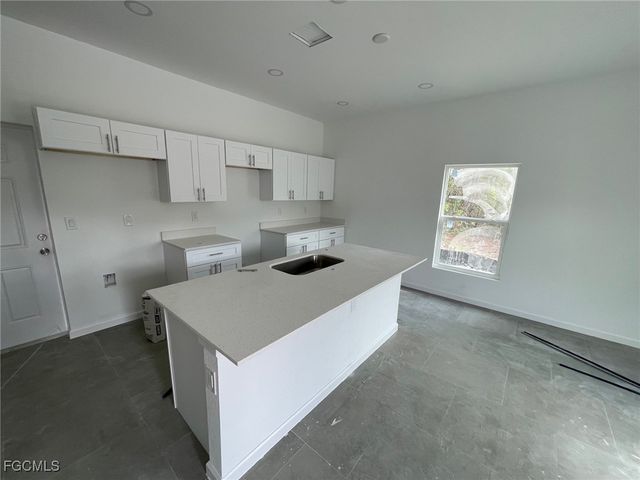 857 Bently ST E, Lehigh Acres, FL 33974