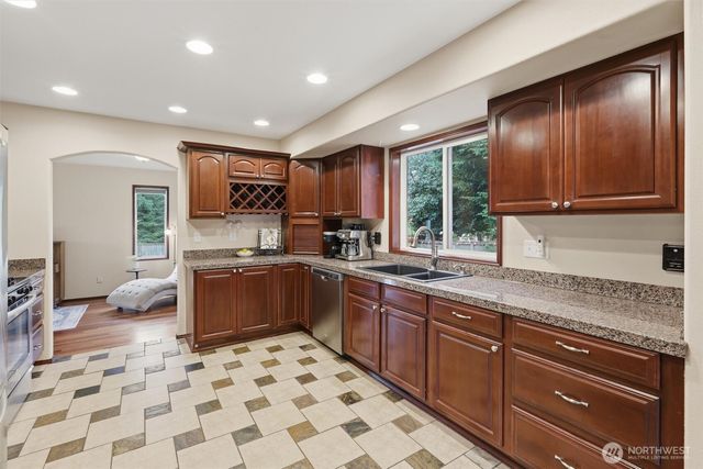 15405 204th Avenue SE, Renton, WA 98059