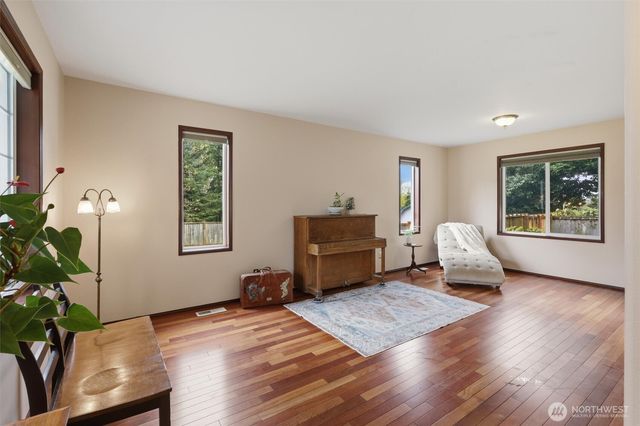 15405 204th Avenue SE, Renton, WA 98059