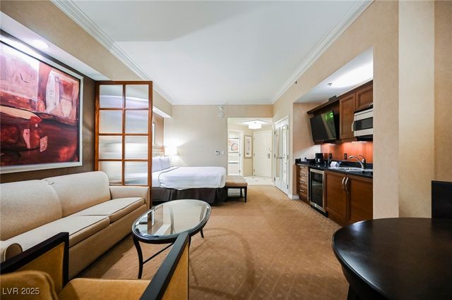 135 East HARMON Avenue 703, Las Vegas, NV 89109