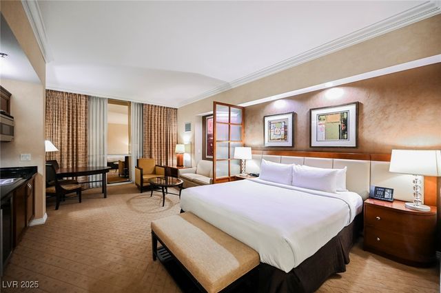 135 East HARMON Avenue 703, Las Vegas, NV 89109