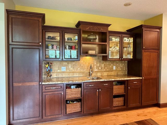 9212 Enfield Drive, Johnston, IA 50131
