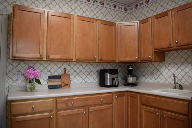 9212 Enfield Drive, Johnston, IA 50131