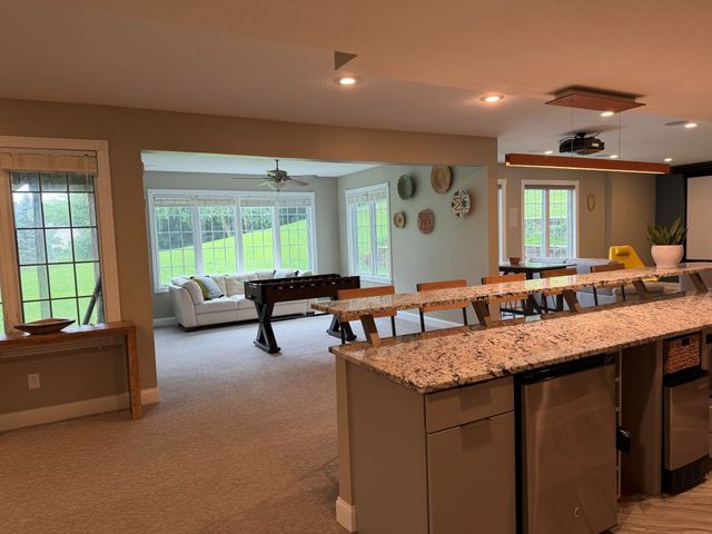 9212 Enfield Drive, Johnston, IA 50131