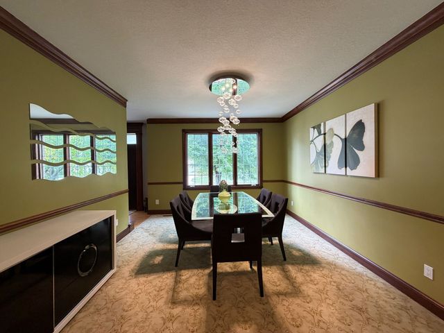 9212 Enfield Drive, Johnston, IA 50131