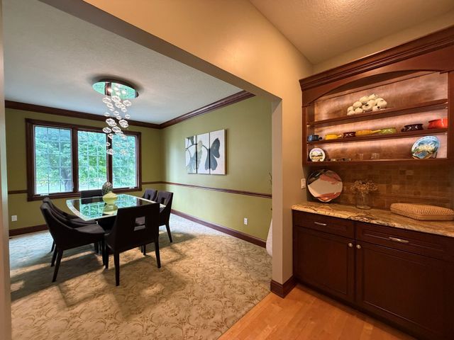 9212 Enfield Drive, Johnston, IA 50131