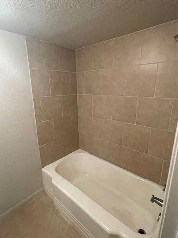 319 Melbourne Street, Houston, TX 77022