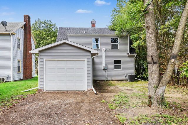 977 Ogden Avenue, Benton Harbor, MI 49022