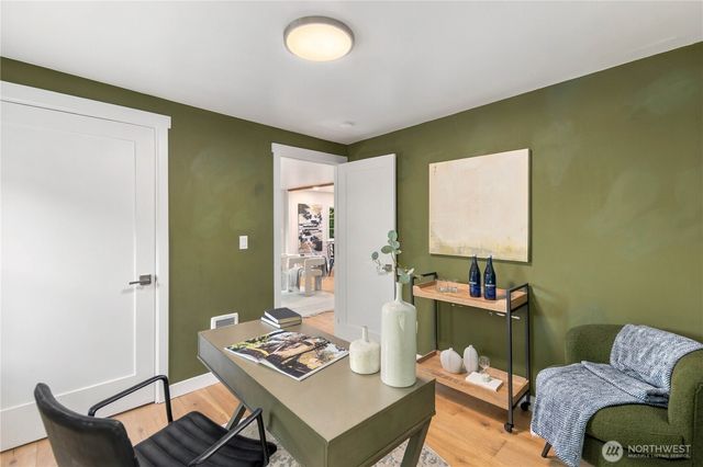 6215 38th Avenue NE, Seattle, WA 98115